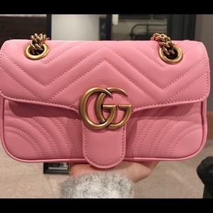 Gucci Mormont leather  mini size pink 1890$